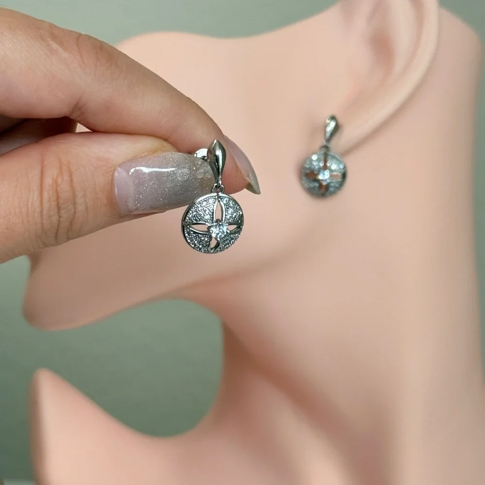 ⚜️ Elegant Silver Drop Earrings - Picture 6 of 7